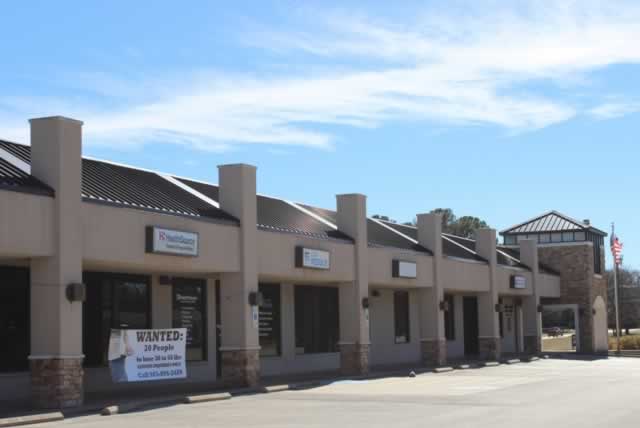 Flint Plaza Shopping Center on FM 346 Flint Plaza Shopping Center on FM 346