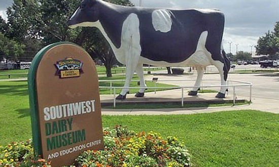 Culbertson Fountain in downtown Paris, Texas