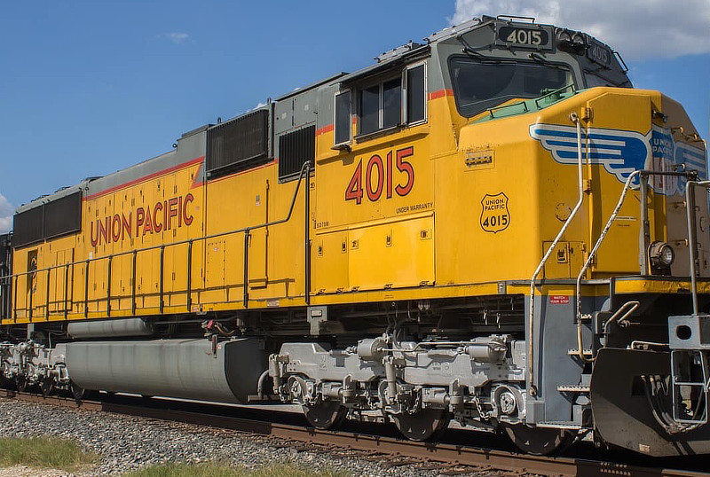 The BigBoy 4014 "helper" engine ... Union Pacific 4015, a SD70M diesel for backup and dynamic braking